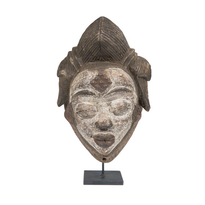 Máscara africana con peana